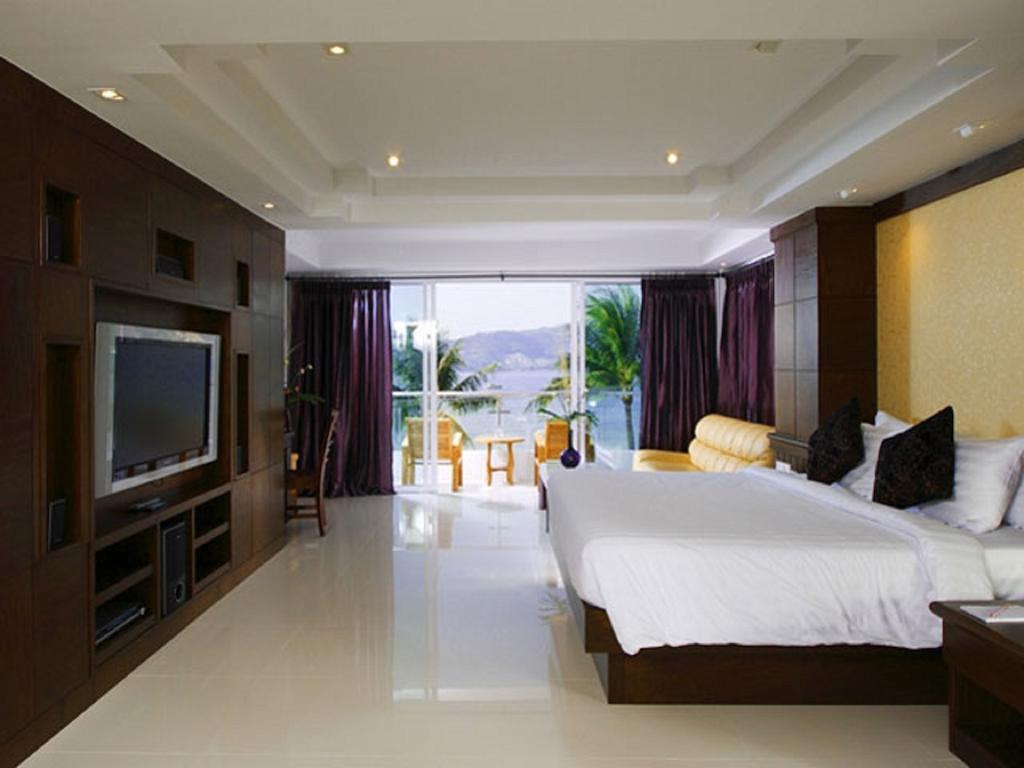 Rayaburi Beach Club Patong Phòng bức ảnh